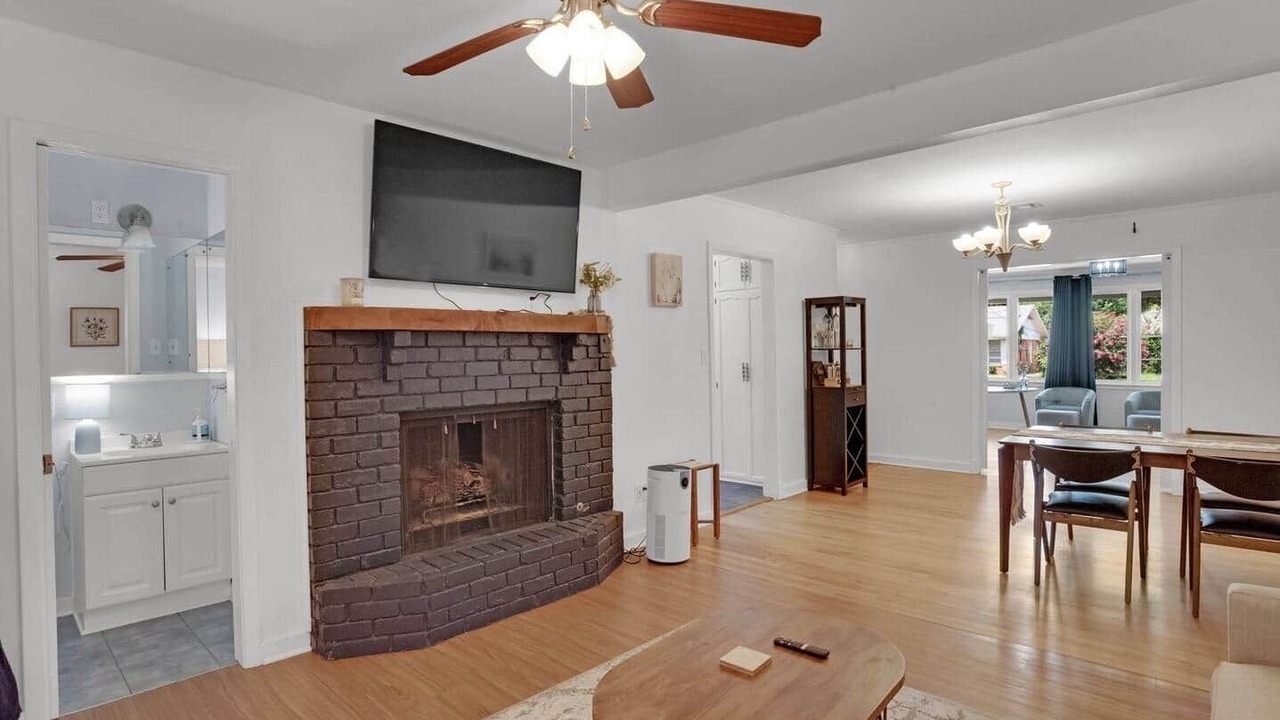 Photo of Livingroom in Broadmoor