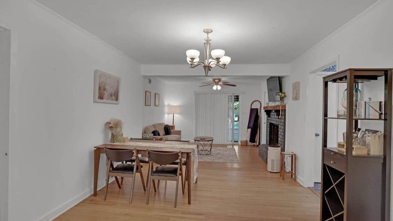 Photo of Livingroom in Broadmoor