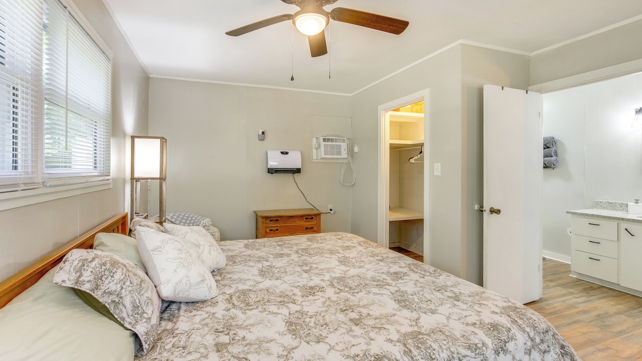 Photo of Bedroom in Ore City