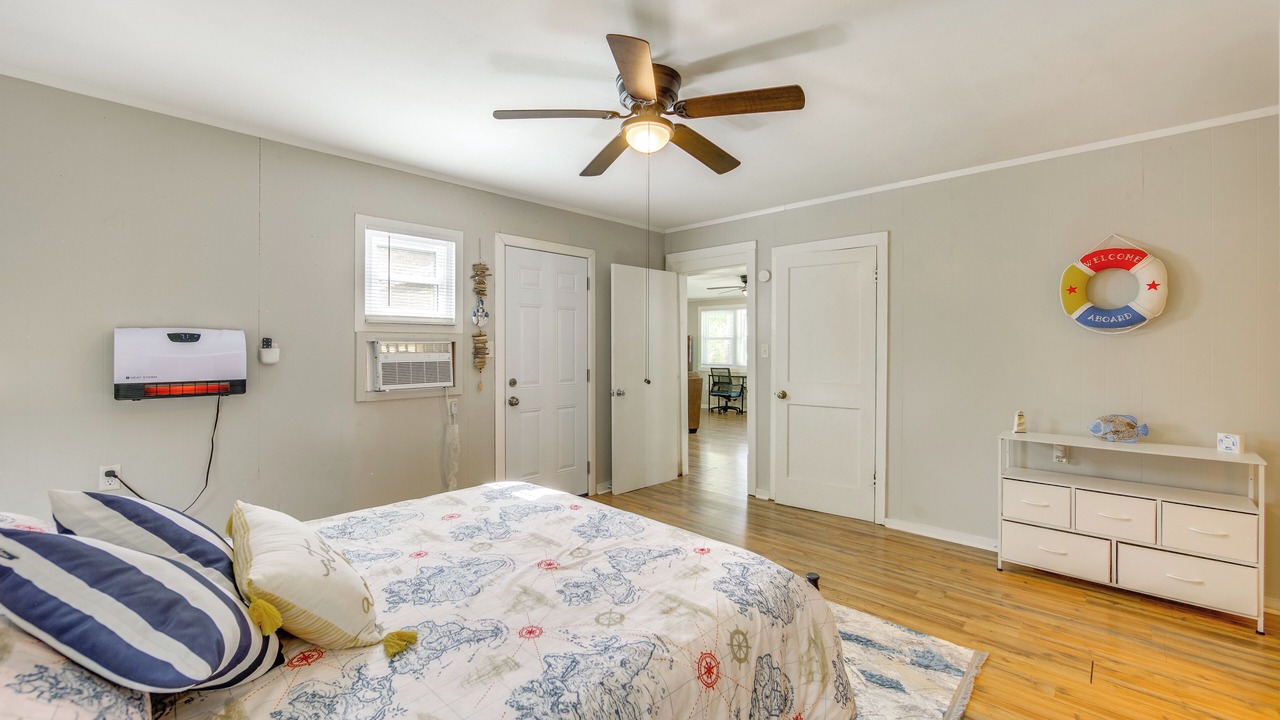 Photo of Bedroom in Ore City