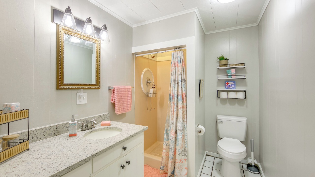 Photo of Bathroom in Ore City