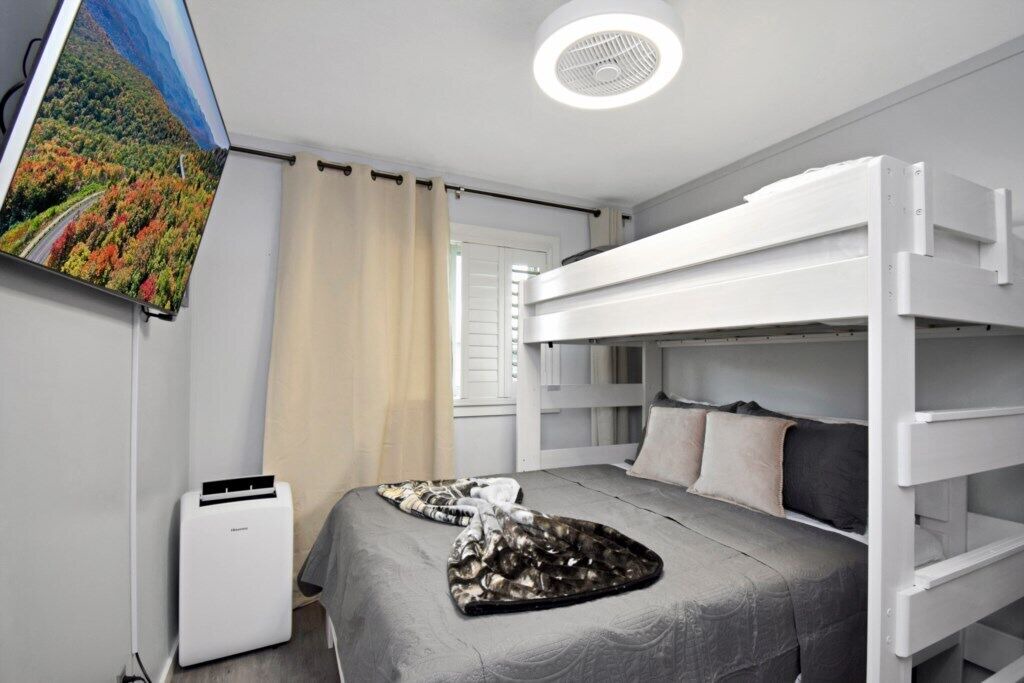 Photo of Bedroom in Beech Mountain