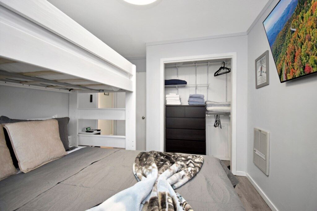 Photo of Bedroom in Beech Mountain