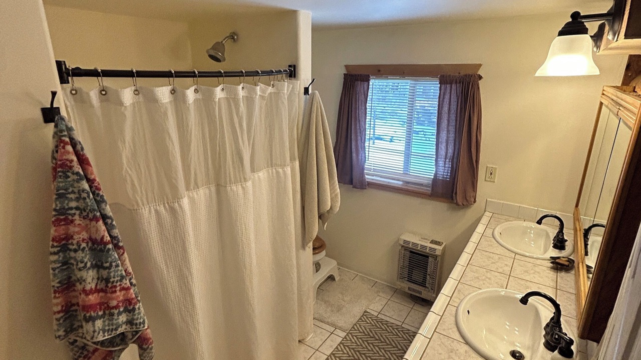 Photo of Bathroom in Joseph