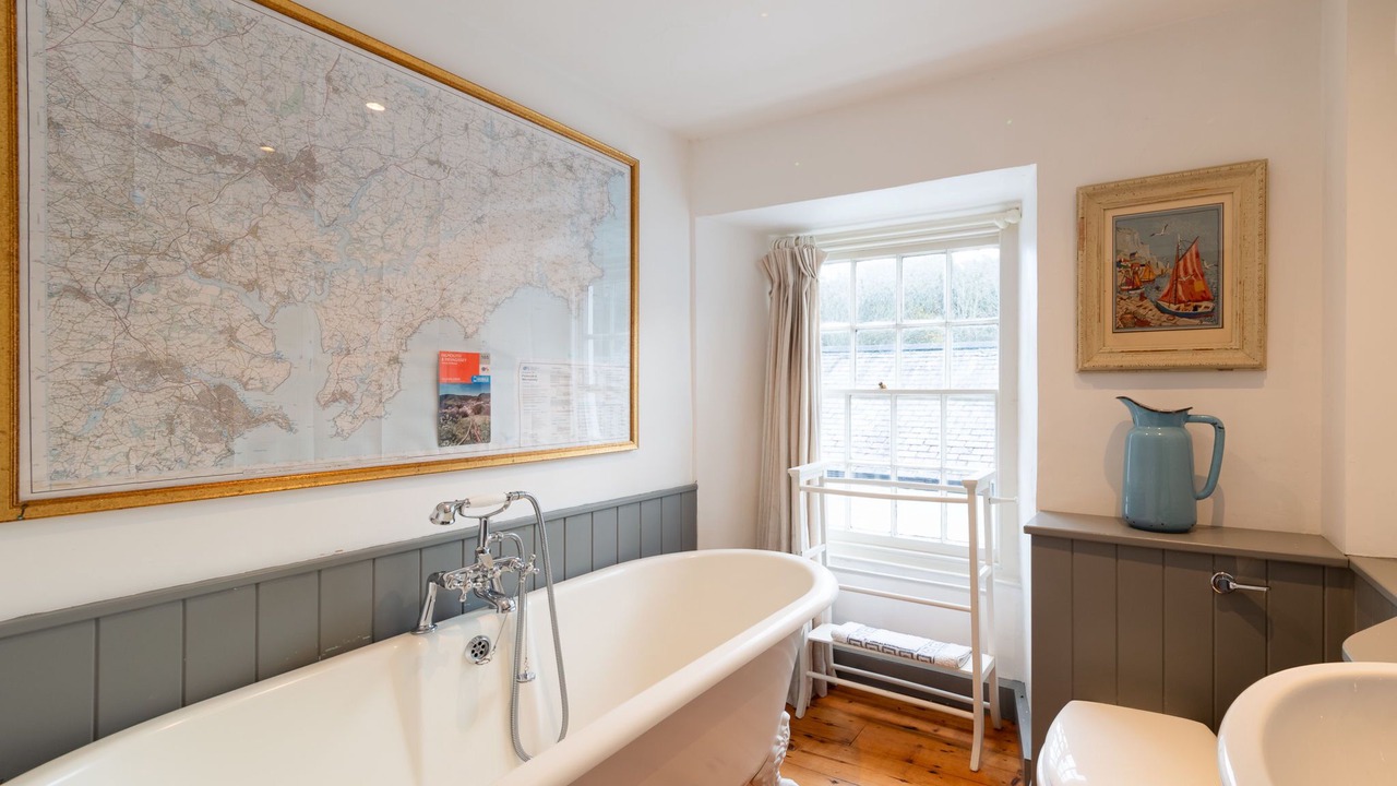 Photo of Bathroom in Portloe