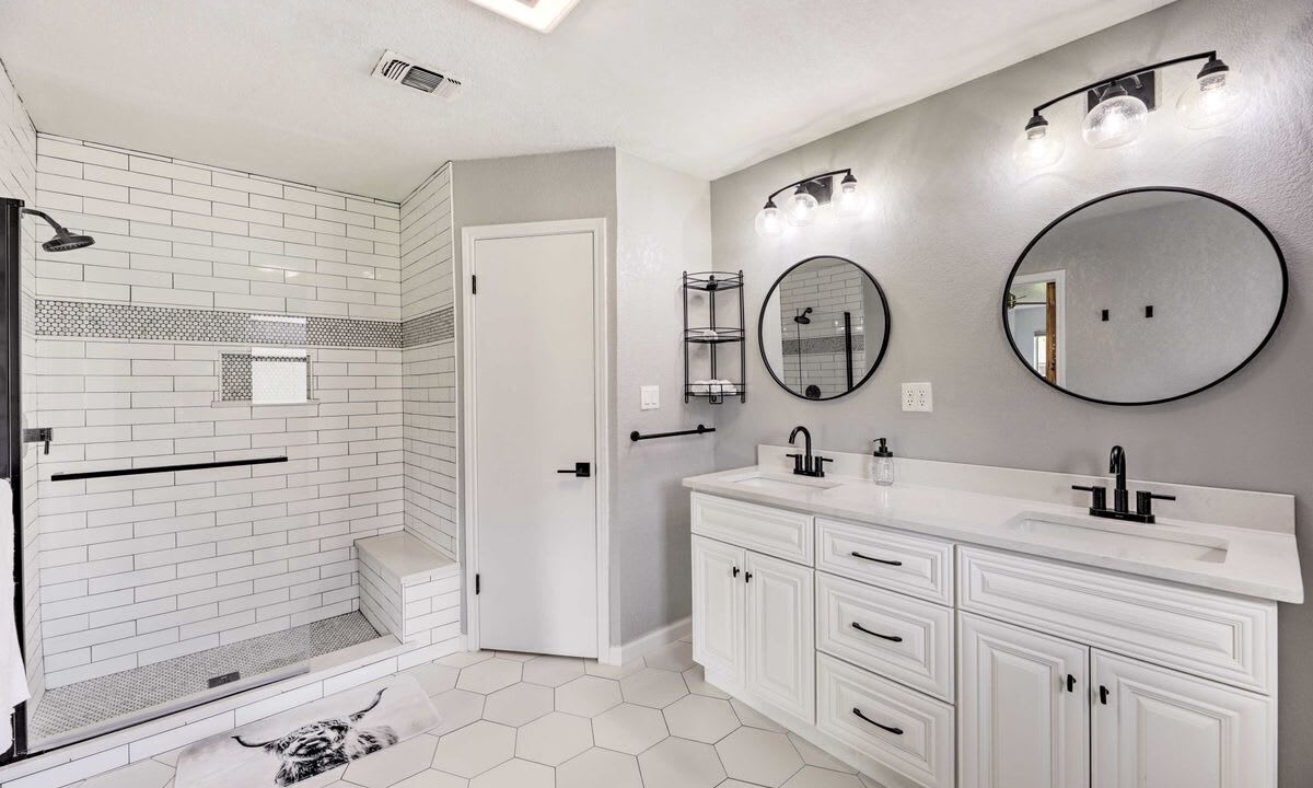 Photo of Bathroom in Lockhart
