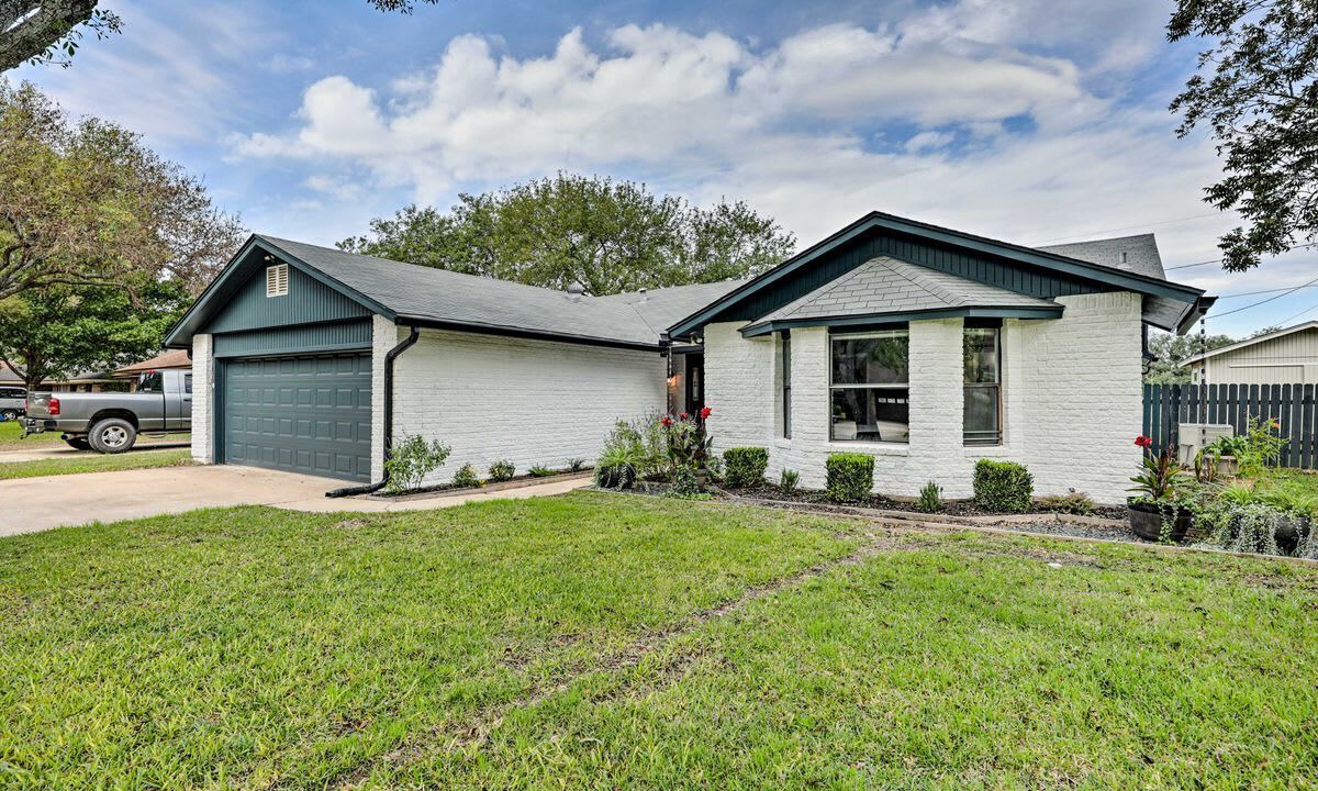 Photo of Outdoor in Lockhart