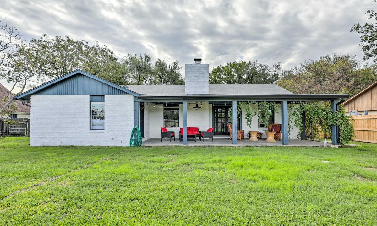 Photo of Outdoor in Lockhart