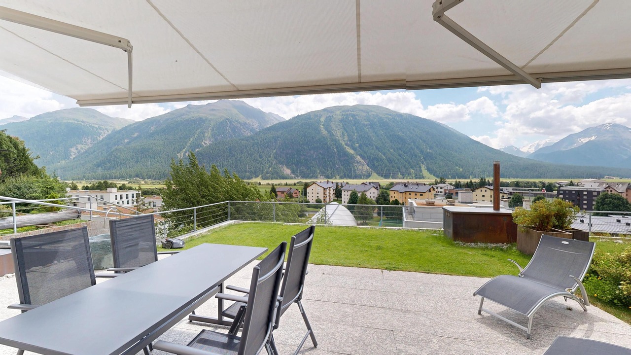 Photo of Outdoor in Samedan