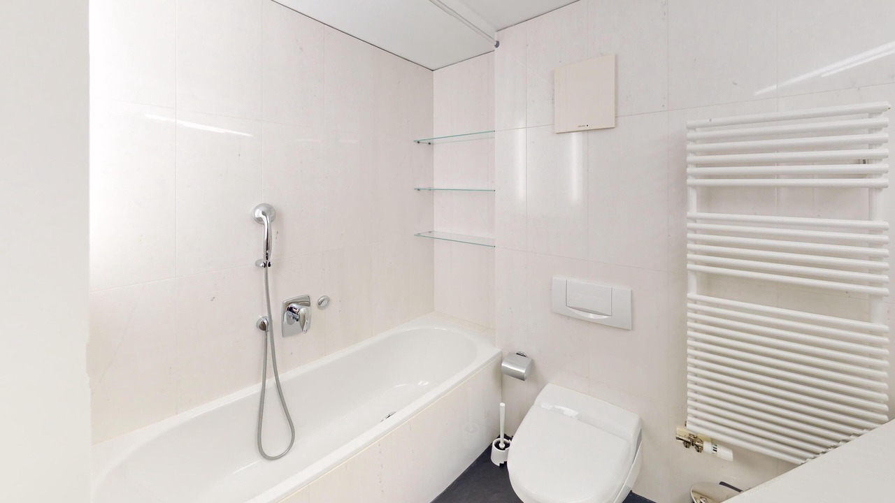 Photo of Bathroom in Samedan