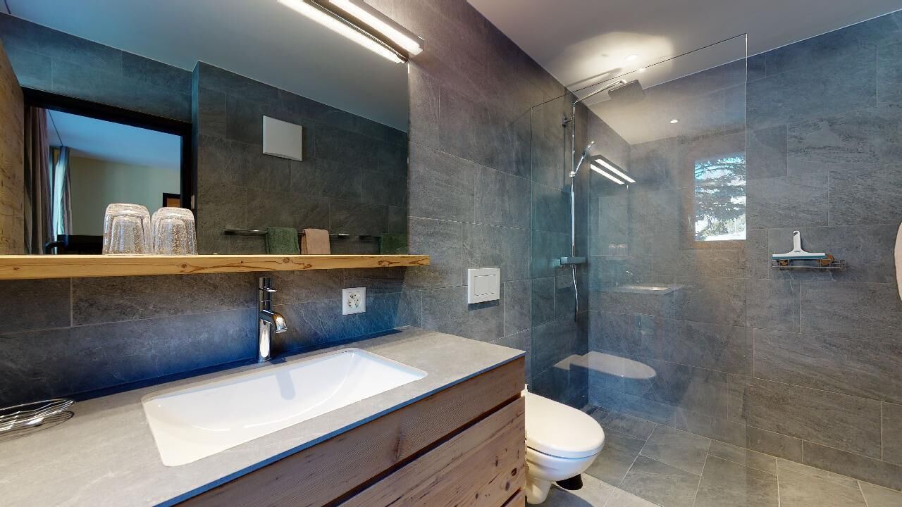 Photo of Bathroom in Samedan