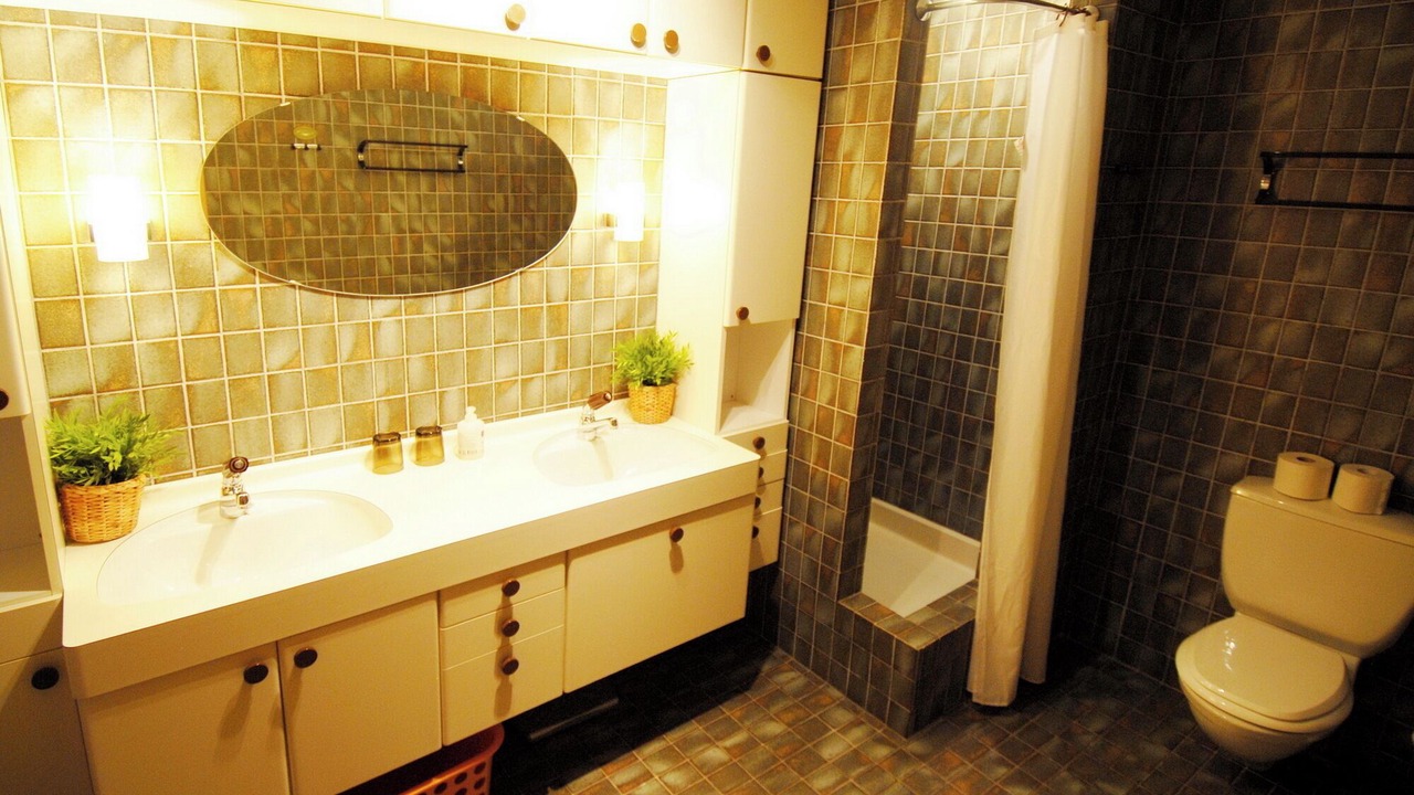Photo of Bathroom in Samedan