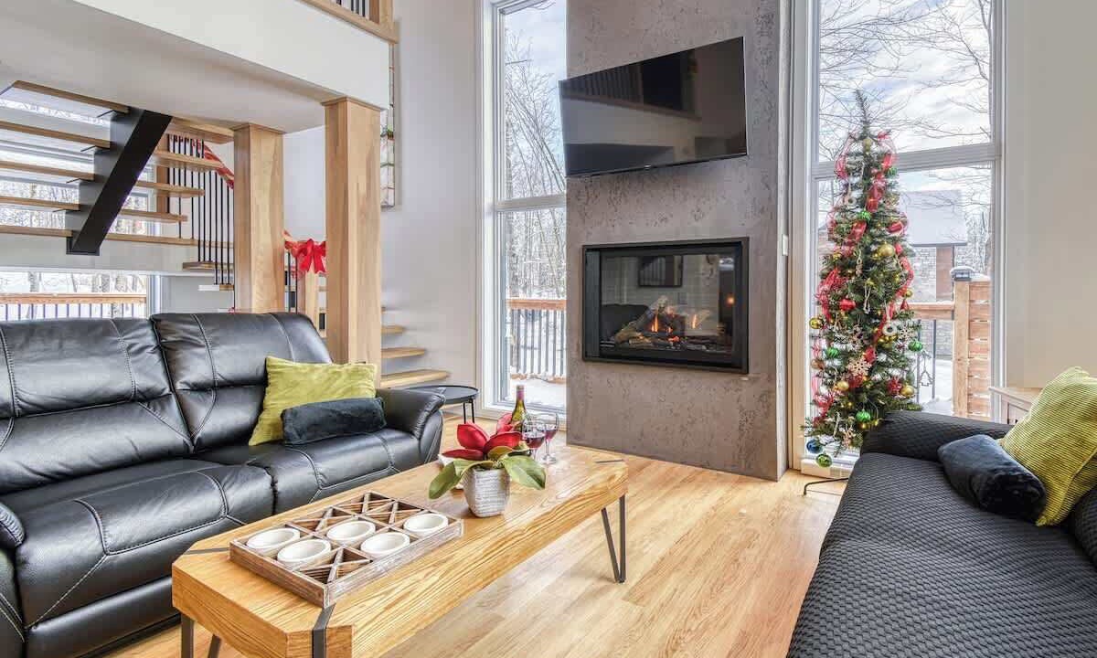 Photo of Livingroom in Amherst