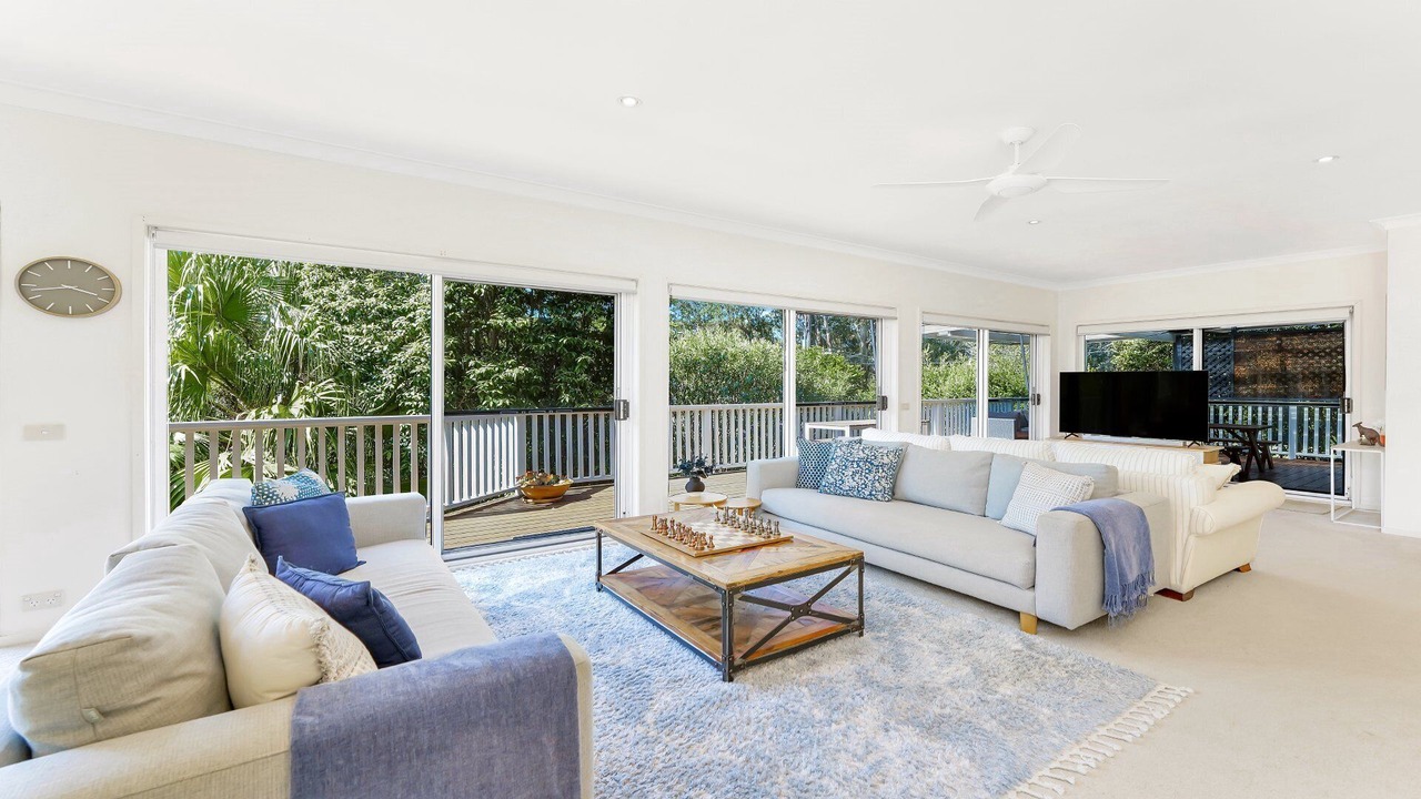 Photo of Livingroom in Macmasters Beach