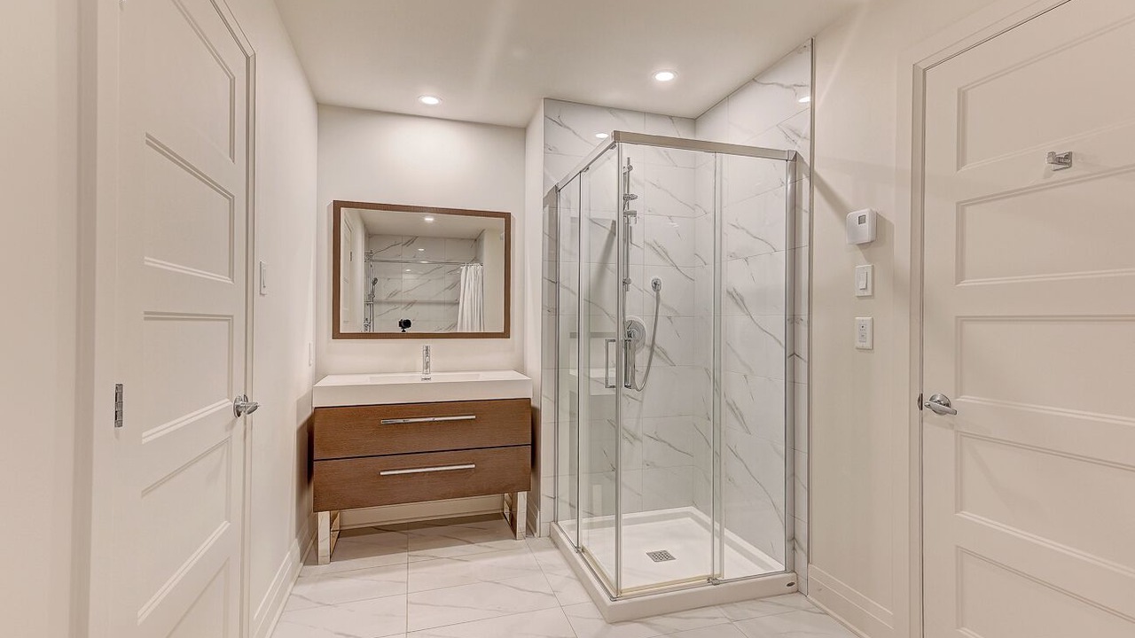 Photo of Bathroom in Saint-Laurent