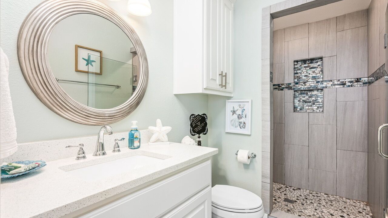 Photo of Bathroom in Port Bolivar
