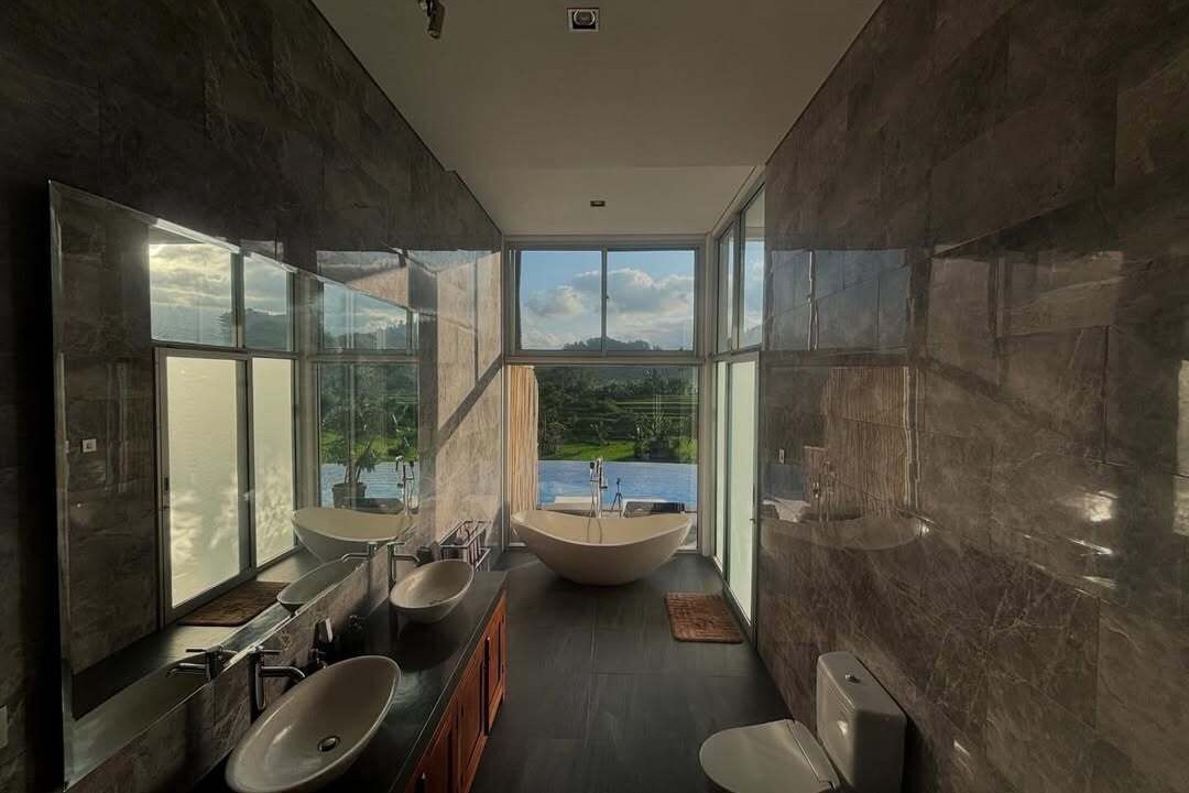 Photo of Bathroom in Ababi