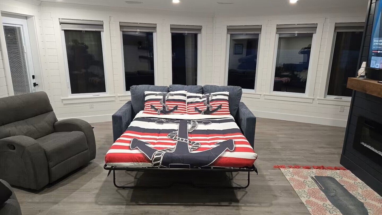 Photo of Others in Heart's Content