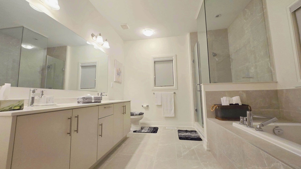 Photo of Bathroom in Halton Regional Municipality