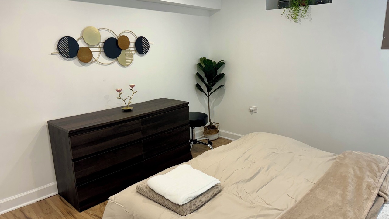 Photo of Bedroom in Skokie