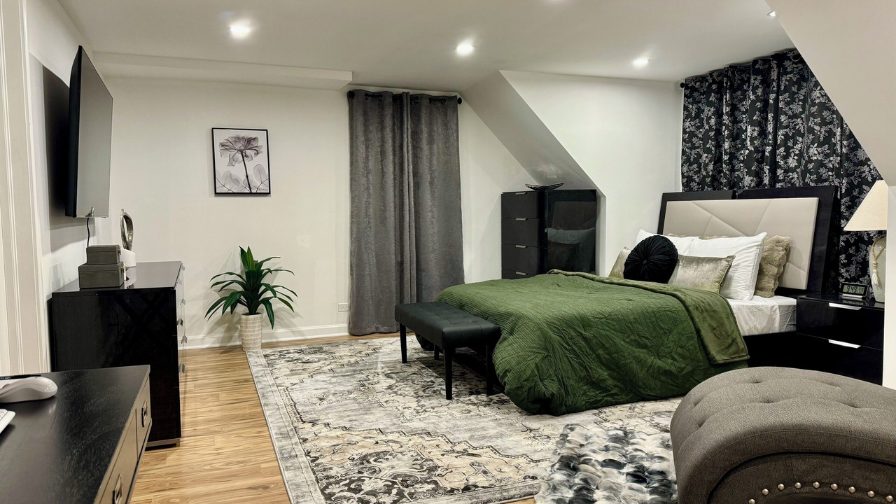 Photo of Bedroom in Skokie