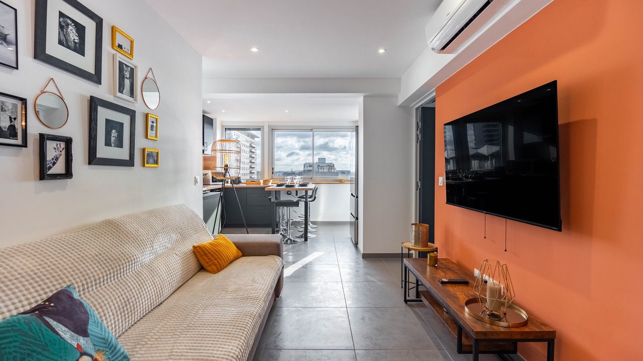 Photo of Livingroom in Saint Nicolas - Charles III - Ville vieille - Trois Maisons - Leopold