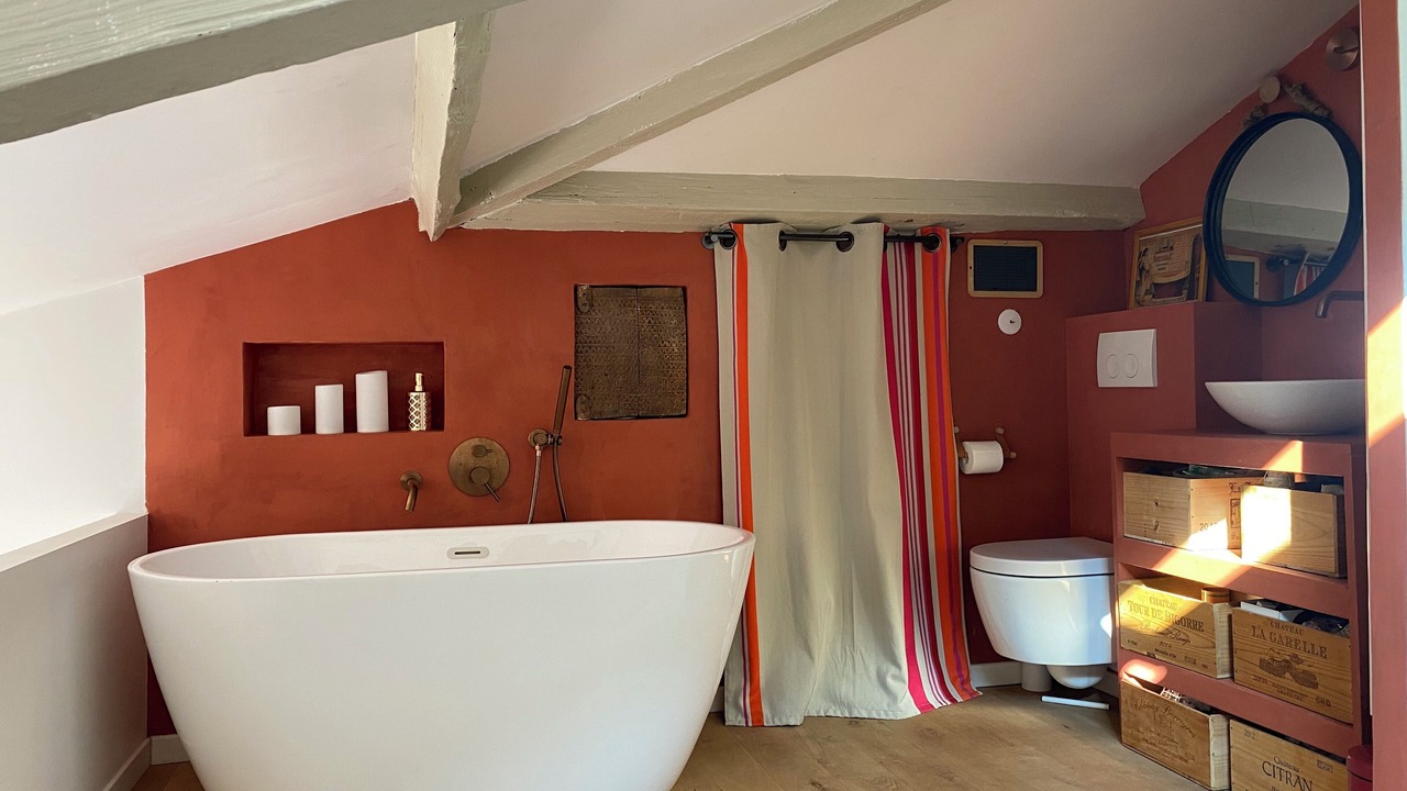 Photo of Bathroom in Quartier de la Salpetriere