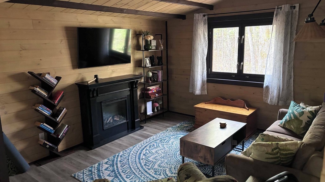 Photo of Livingroom in Bracebridge