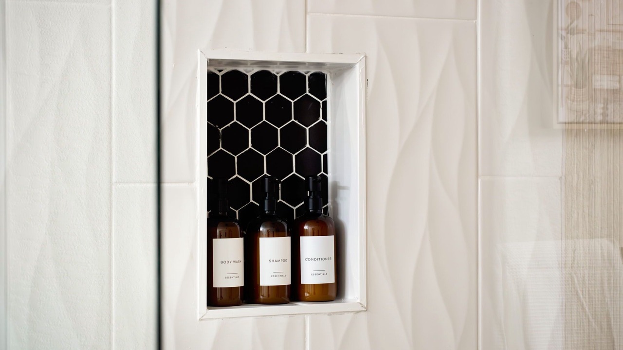Photo of Bathroom in Oakwell Farms