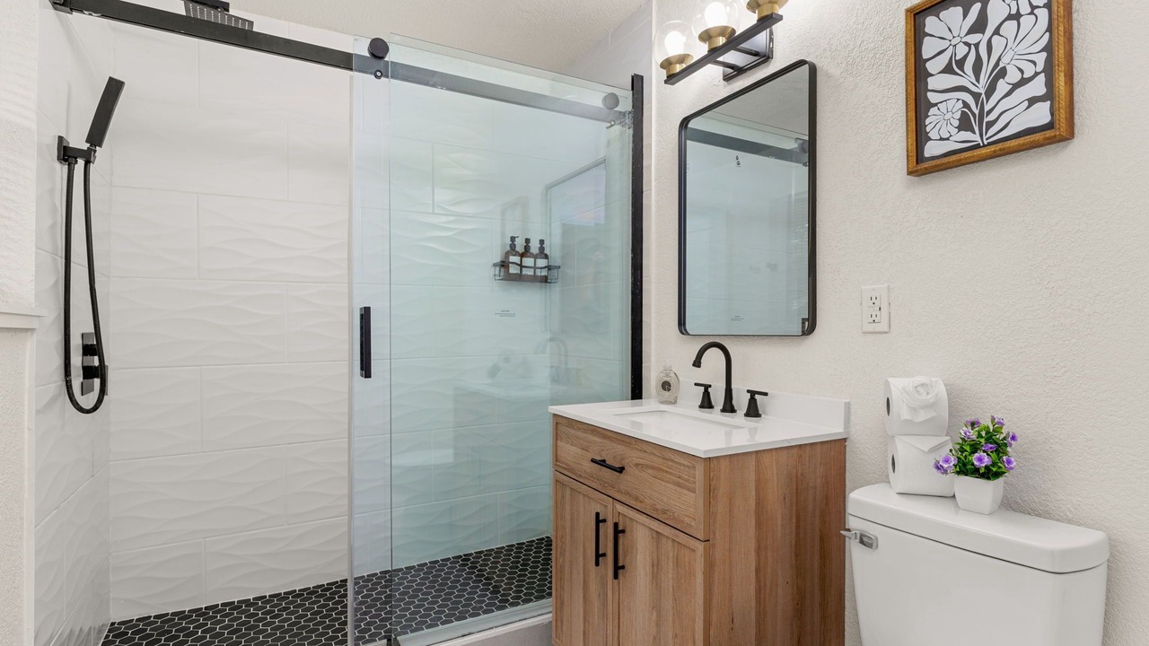 Photo of Bathroom in Oakwell Farms