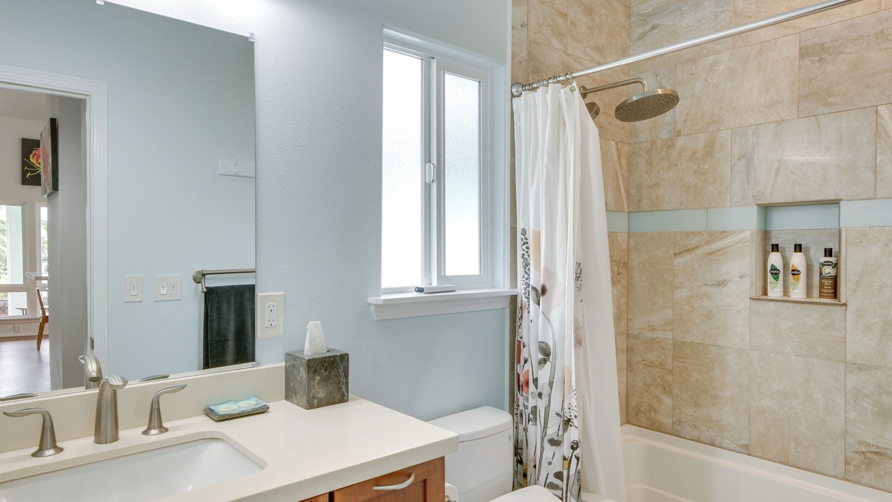 Photo of Bathroom in Papaikou