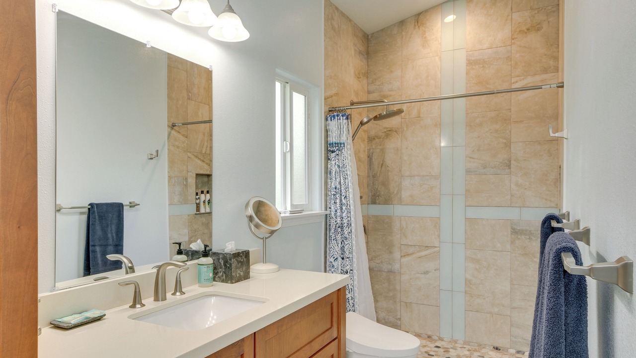 Photo of Bathroom in Papaikou