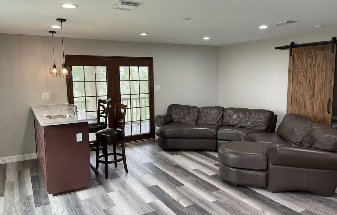 Photo of Livingroom in Iowa Colony