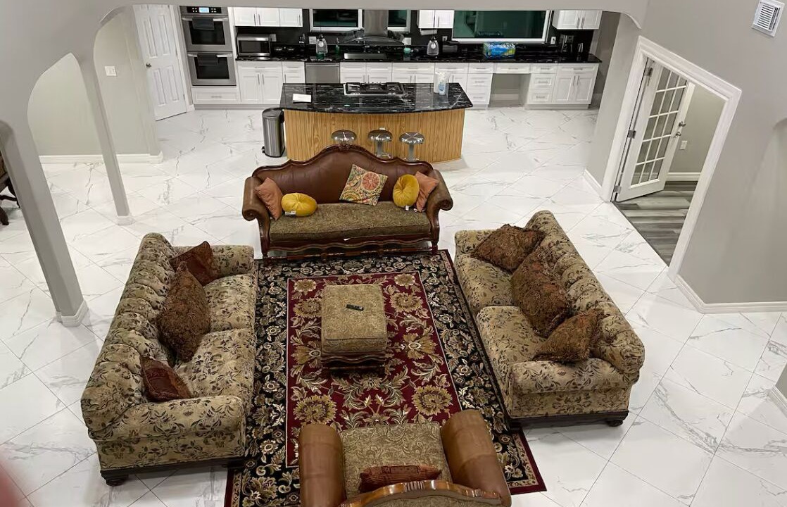 Photo of Livingroom in Iowa Colony