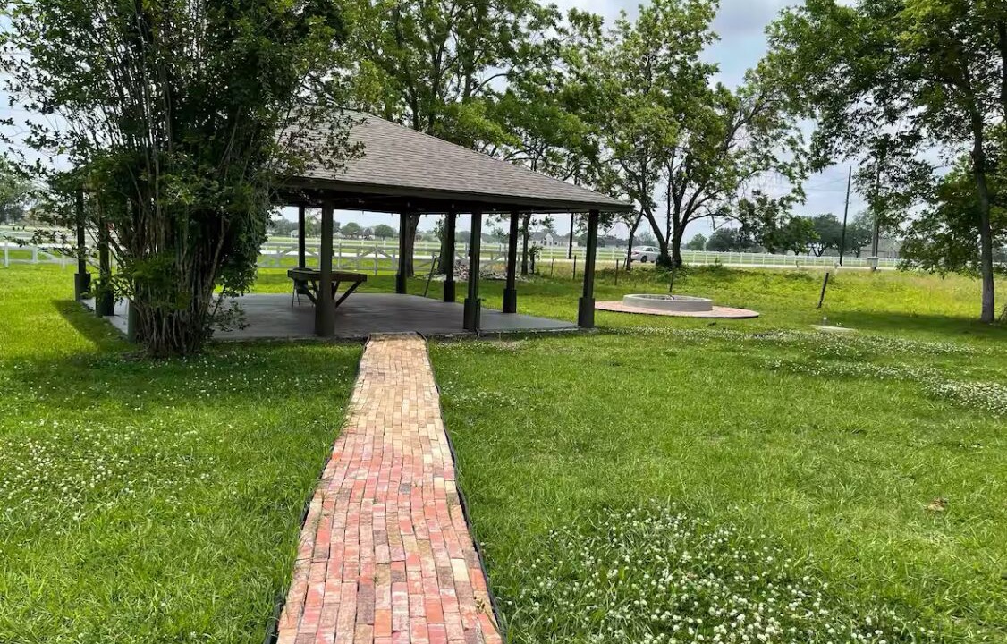 Photo of Outdoor in Iowa Colony