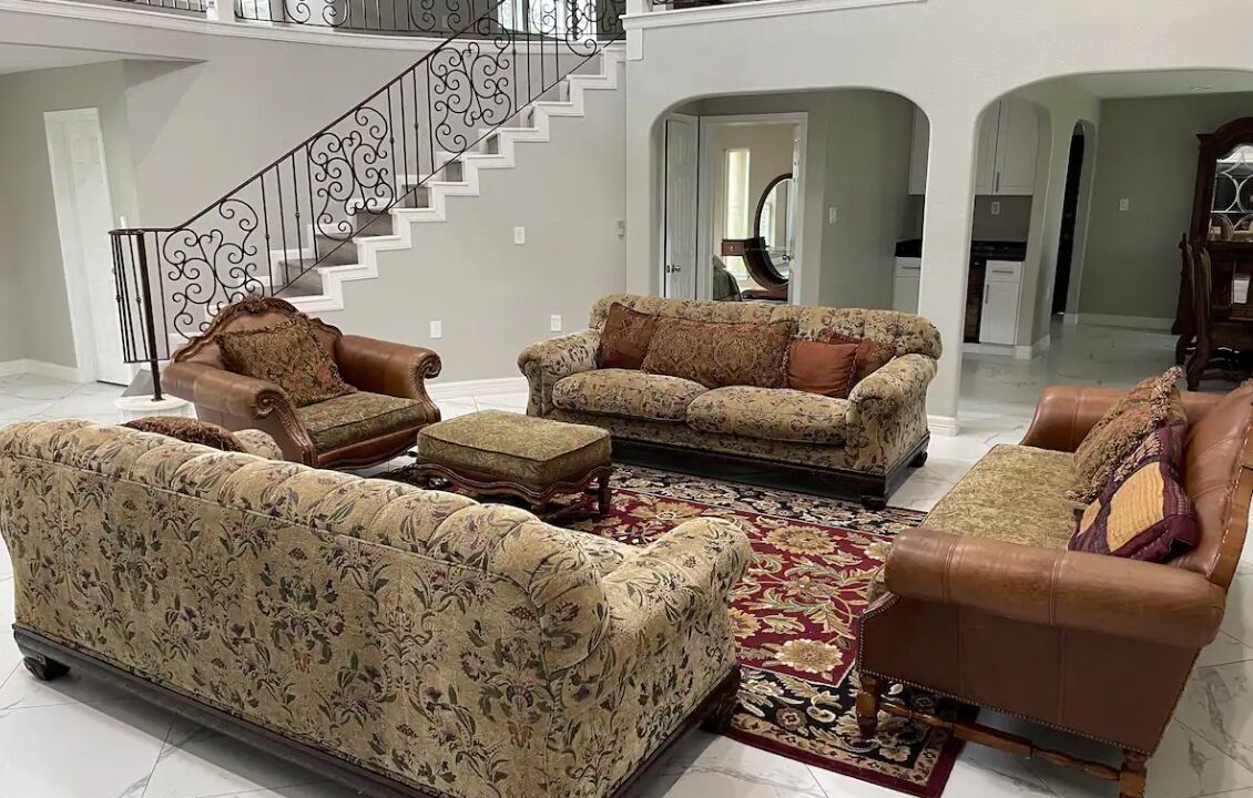 Photo of Livingroom in Iowa Colony