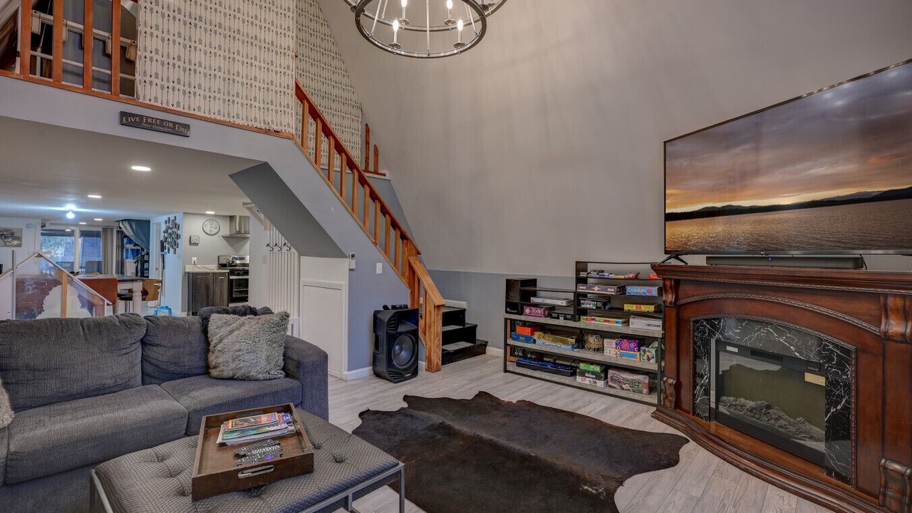 Photo of Livingroom in Center Conway