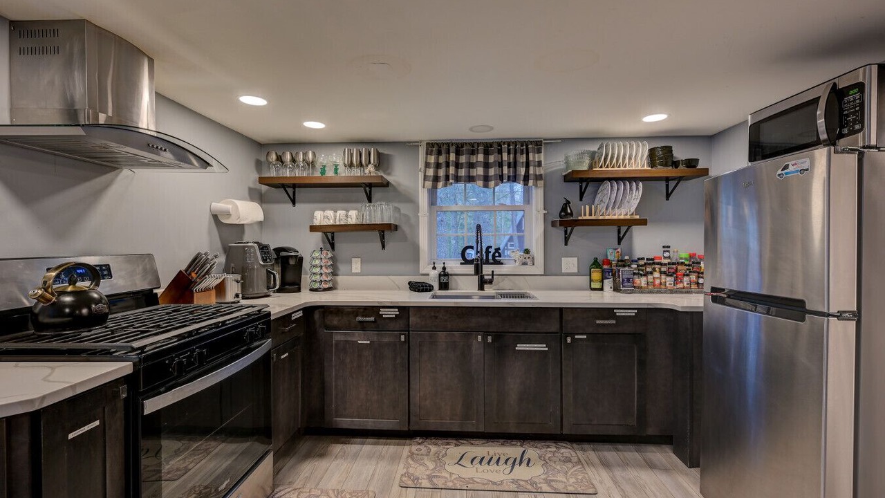 Photo of Kitchen in Center Conway