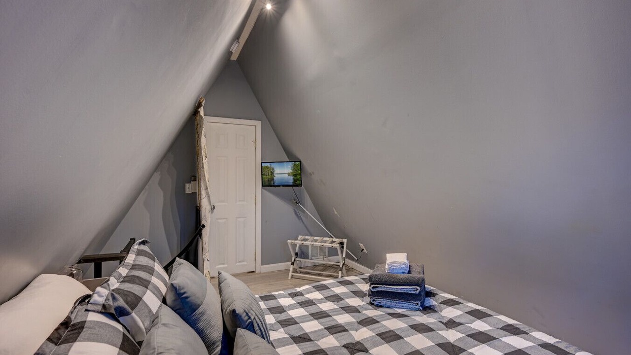 Photo of Bedroom in Center Conway