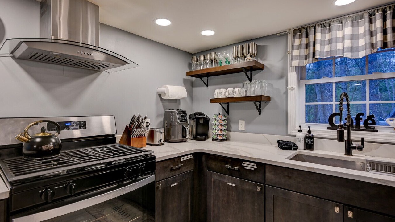 Photo of Kitchen in Center Conway