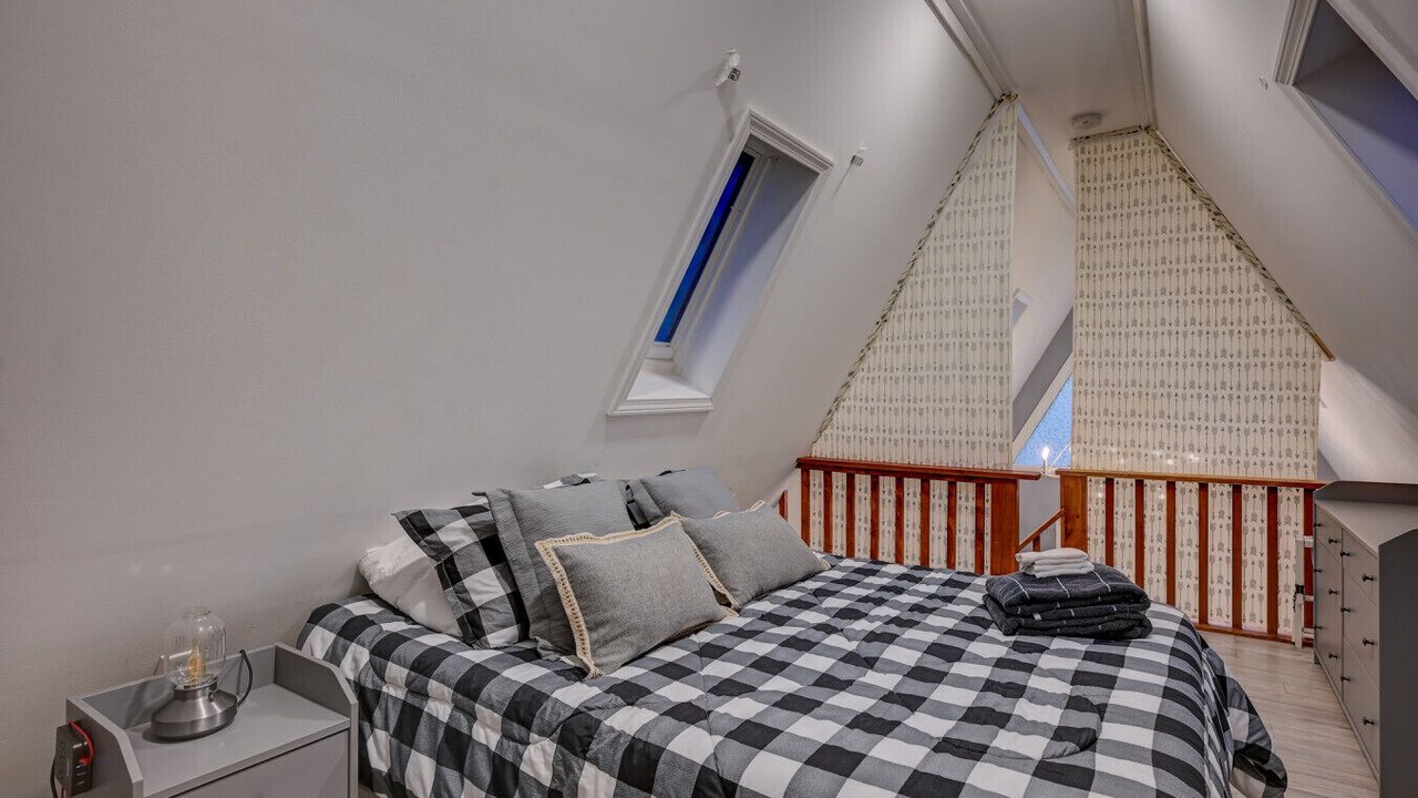 Photo of Bedroom in Center Conway