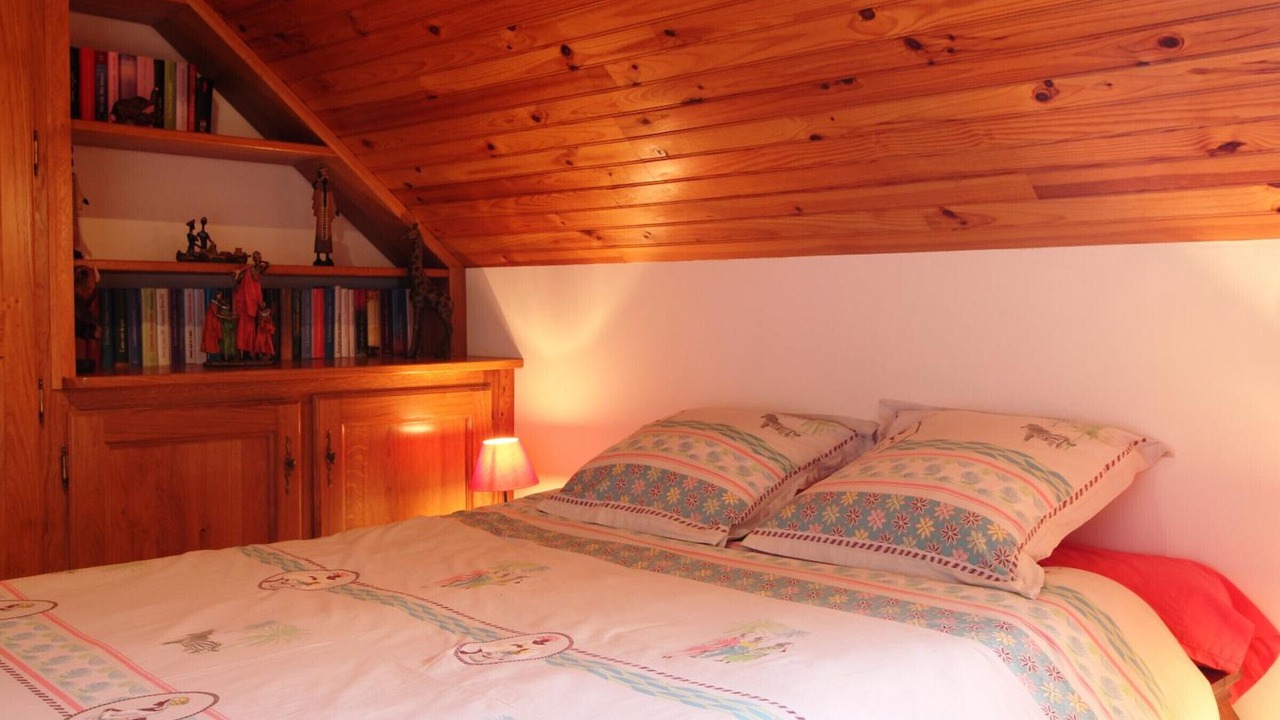 Photo of Bedroom in Grosville