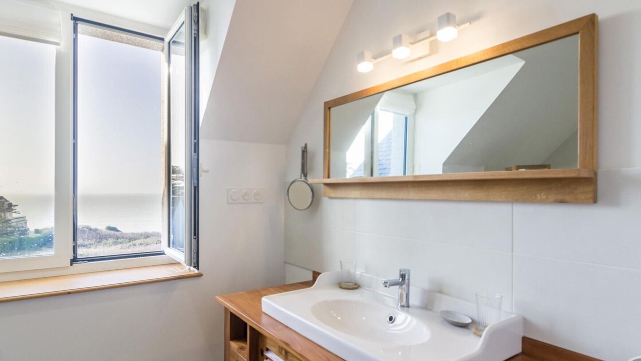 Photo of Bathroom in Carolles
