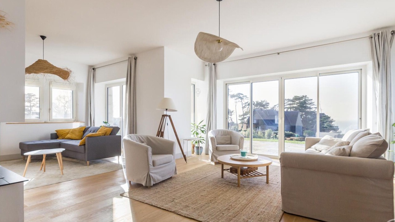 Photo of Livingroom in Carolles