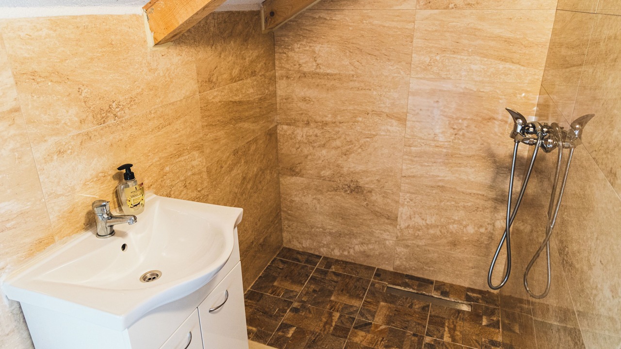 Photo of Bathroom in Lovorno