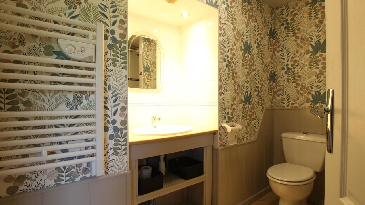 Photo of Bathroom in Chalandrey