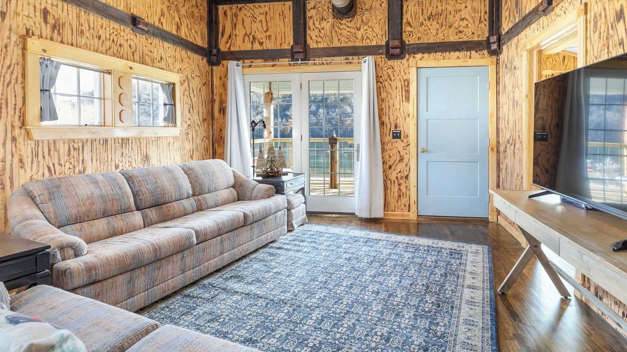 Photo of Livingroom in Rockaway Beach