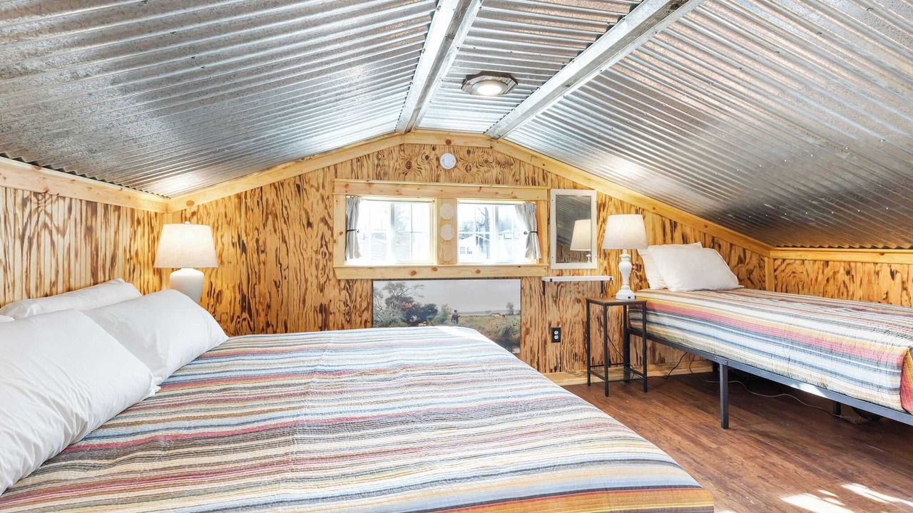 Photo of Bedroom in Rockaway Beach