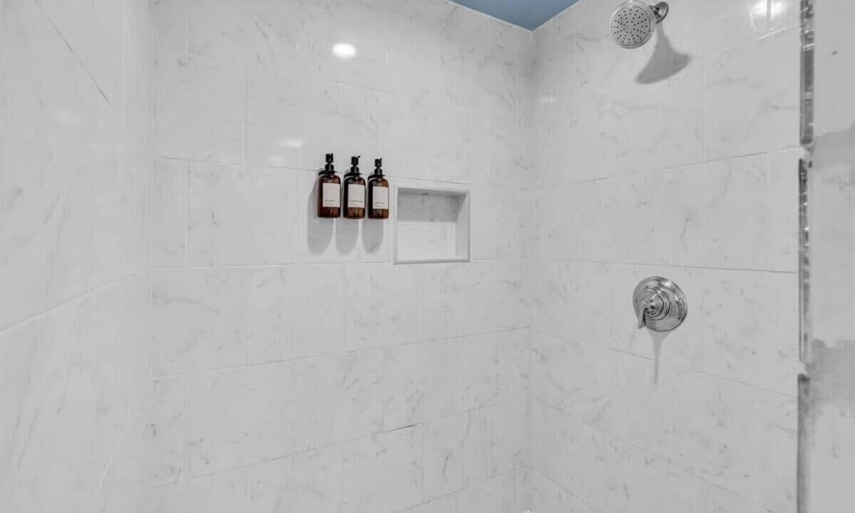 Photo of Bathroom in Indian Beach Sapphire Shores