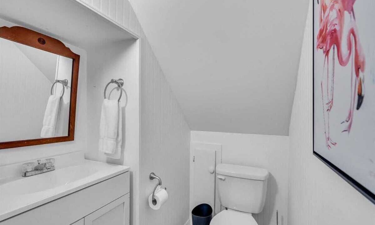 Photo of Bathroom in Indian Beach Sapphire Shores